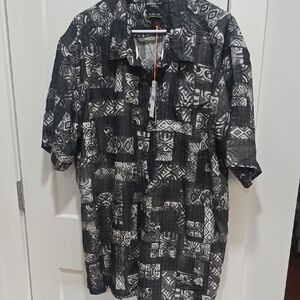 Quiksilver Black and White Short-Sleeve Button-Down Shirt